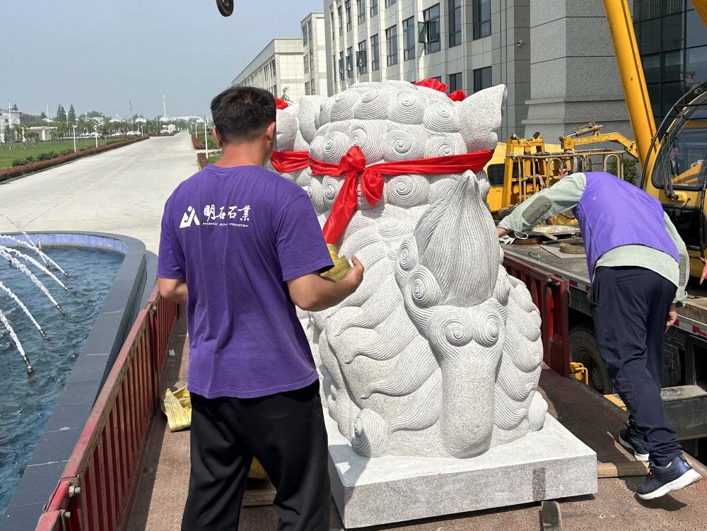 信陽(yáng)漢白玉石獅子